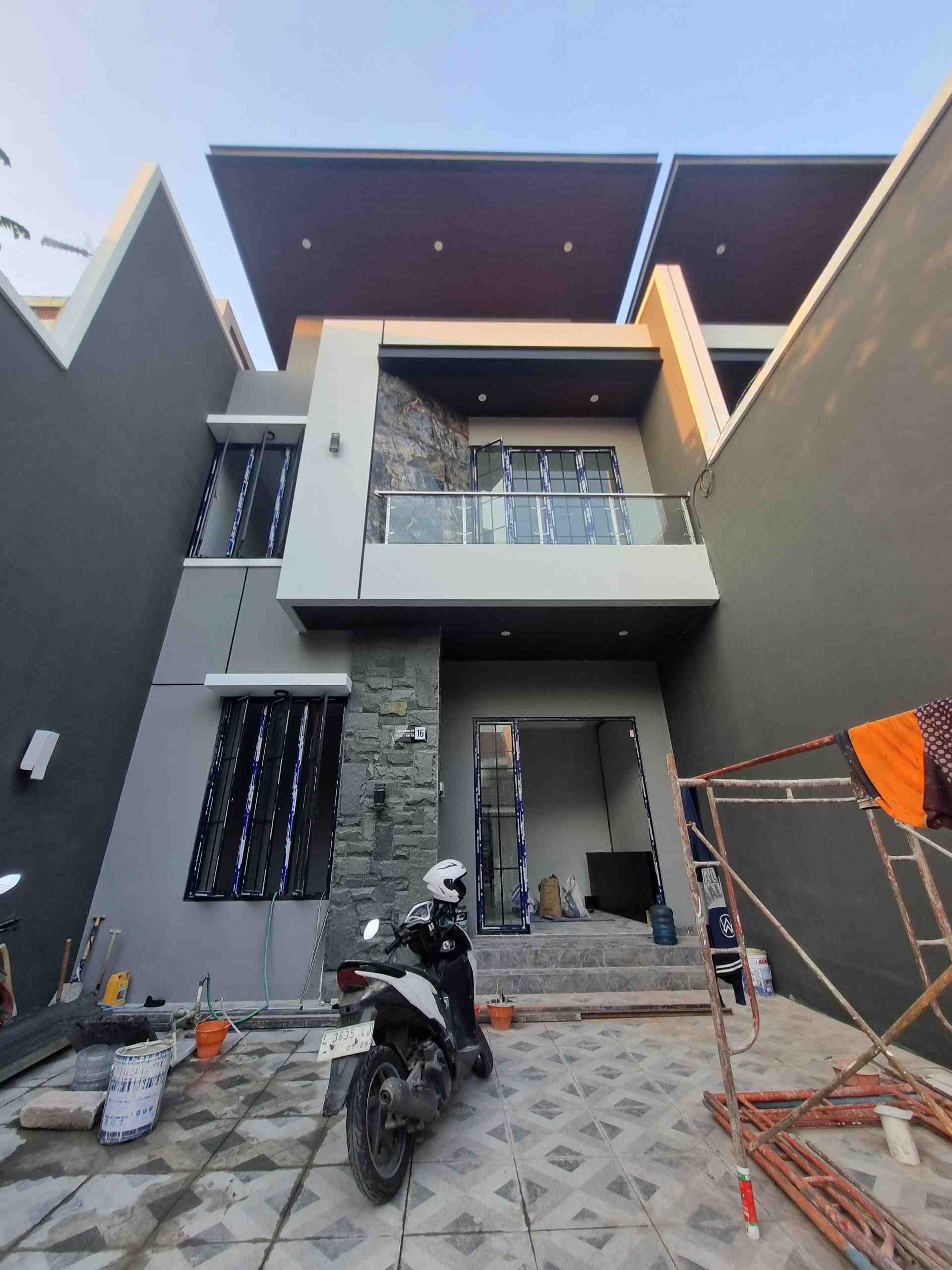 Rumah di Jemursari